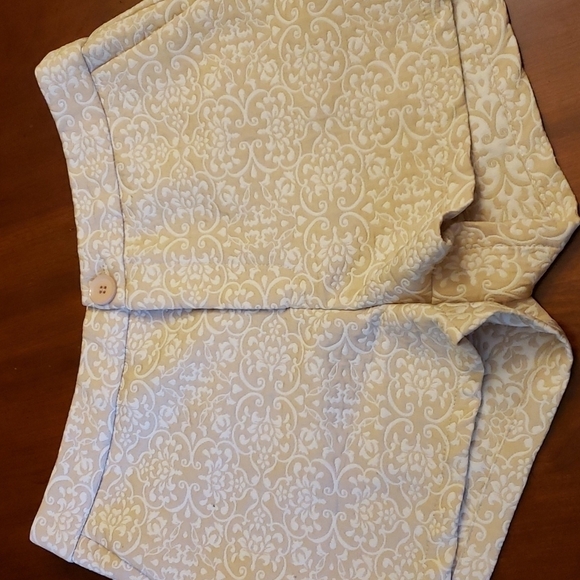 TRIXIE & LuLu Shorts High Waist 7/8 Tan&Cream EUC Like NWOT - Picture 11 of 11